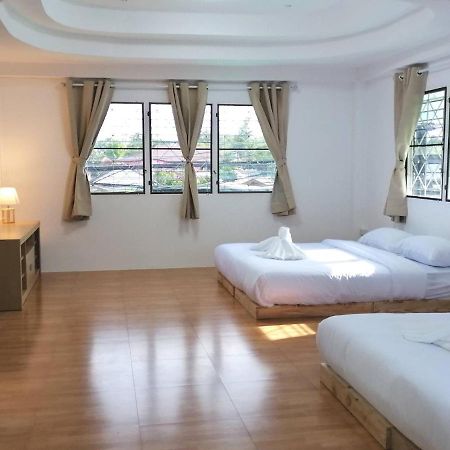 Room79 Phuket Bagian luar foto