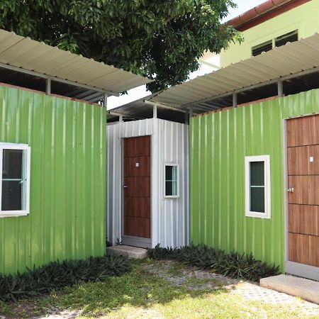 Room79 Phuket Bagian luar foto