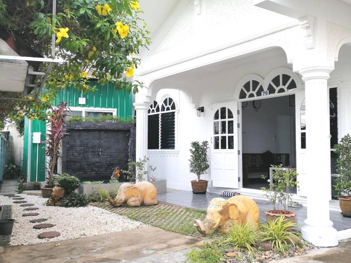 Room79 Phuket Bagian luar foto