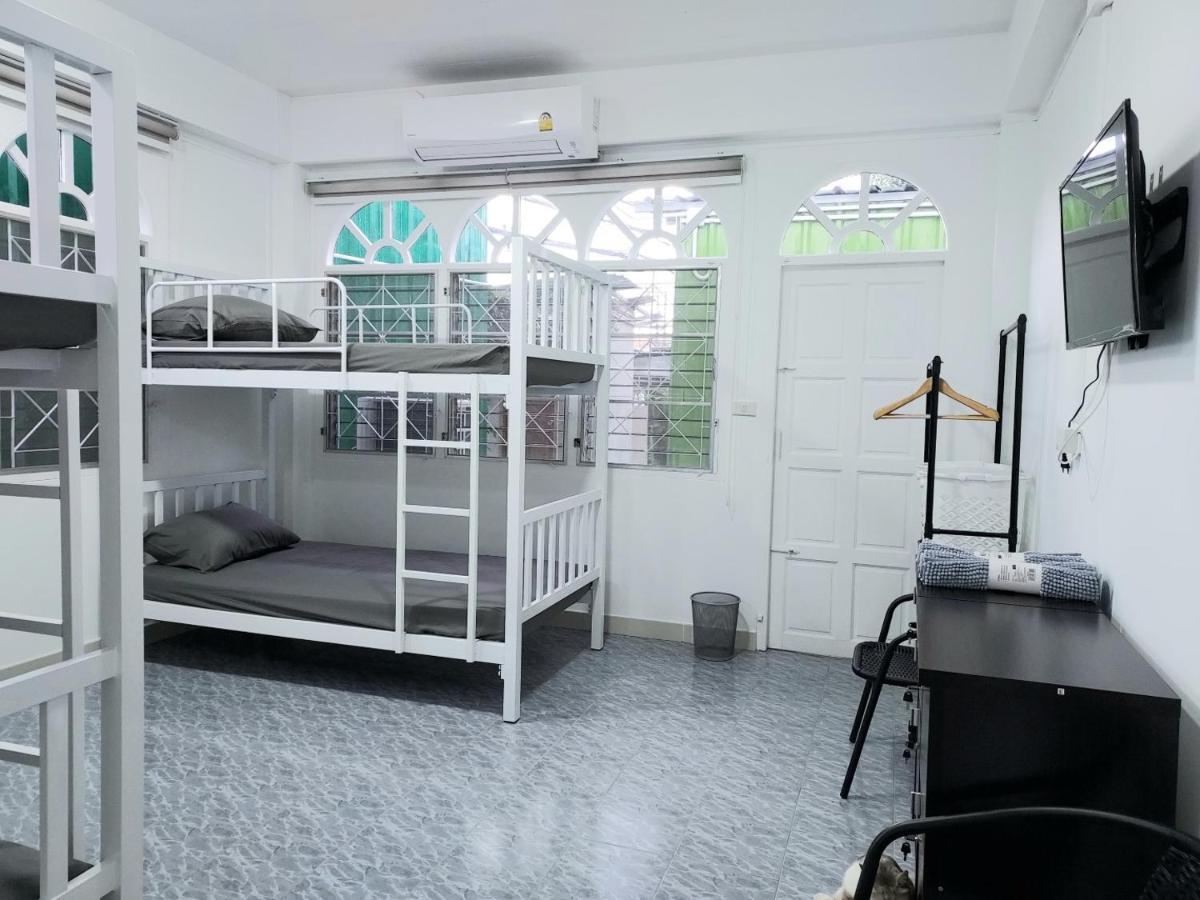 Room79 Phuket Bagian luar foto