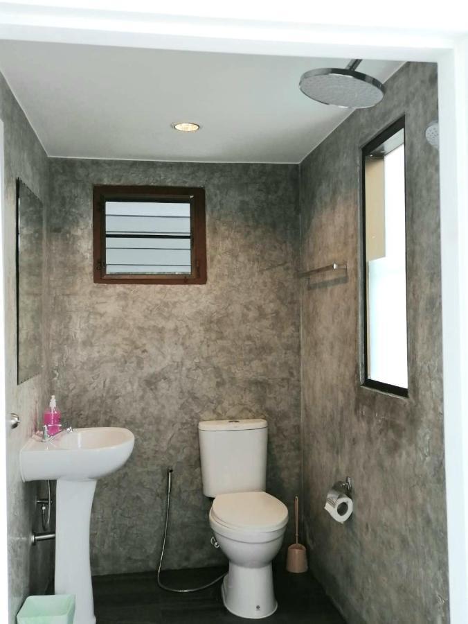 Room79 Phuket Bagian luar foto