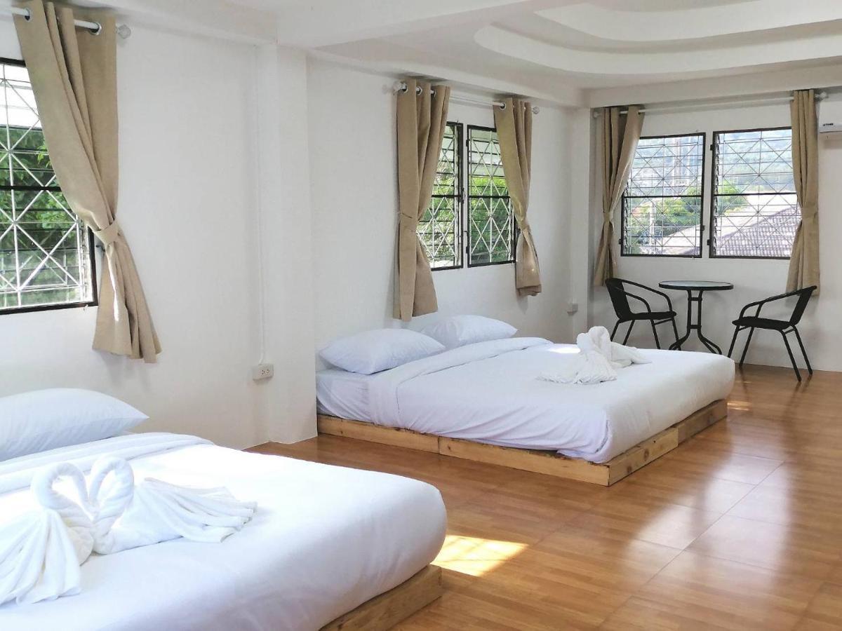 Room79 Phuket Bagian luar foto